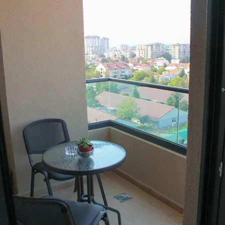 High End Apartments In Diamond Garden Building Skopje Exterior photo